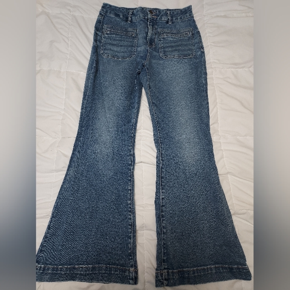 American eagle curvy super high rise flare.